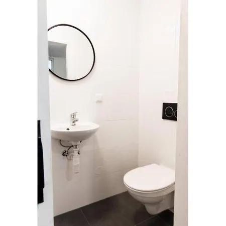 Сasa de vacaciones Cozy Near Hotspots W Kitchen Access Tilburgo