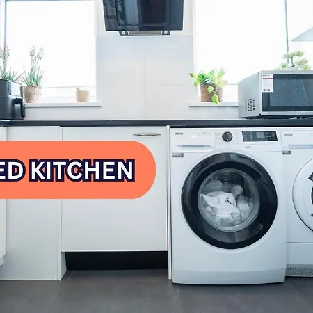 Cozy Near Hotspots W Kitchen Access