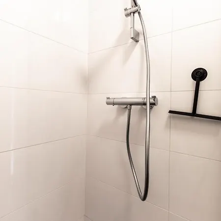 Cozy Near Hotspots W Kitchen Access Τίλμπουργκ